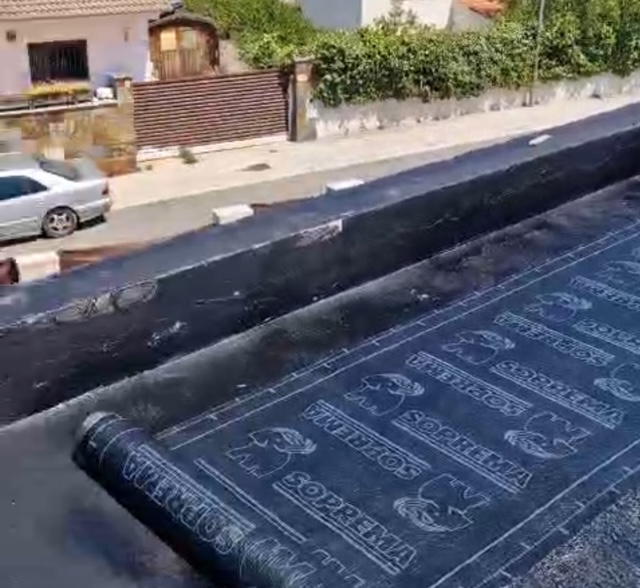 Impermeabilización de tejados con tela asfáltica en Tarragona Impermeabilización de tejados con tela asfáltica en Tarragona